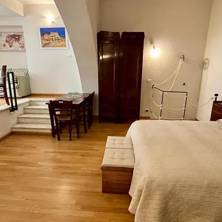Casa Gialla Canino